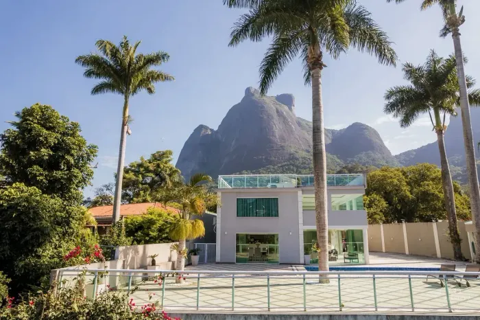 Casa para venda possui 700 metros quadrados com 3 quartos