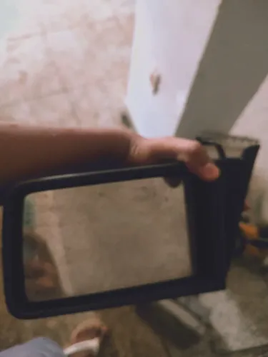 Vendo retrovisor de Monza só uma unidade do lado esquerdo