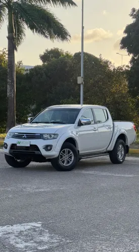 Mitsubishi L200 Triton HPE 3.2 CD TB Int.diesel AUT 2015