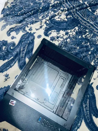 Vendo gabinete gamer compacto no estilo Aquário.
