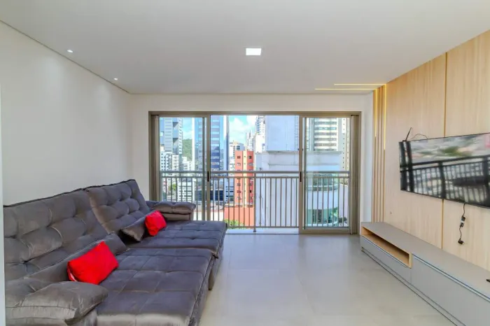 Apartamento com 3 dormitórios para locação no Ed. Punta Sal