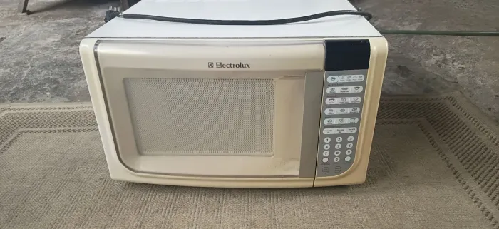 Microondas Electrolux 31Litros 198,00