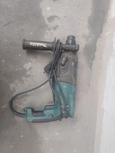 Furadeira martelete Makita