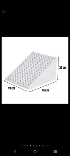 Travesseiro encosto triangular 