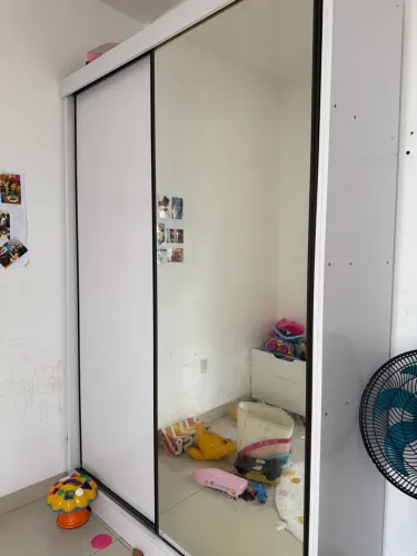 Guarda roupa vendo 