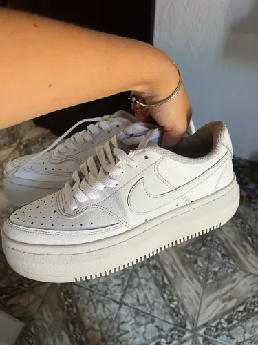 TÊNIS NIKE COURT VISION ALTO
