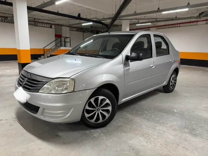 Renault Logan Authentique Hi-flex 1.0 16V 4P 2012