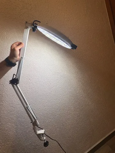 Lupa LED apoio de mesa - Estek