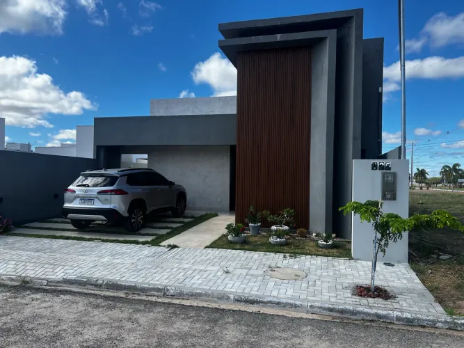 Vendo casa condomínio encontro das águas, 03 quartos sendo uma suíte e piscina