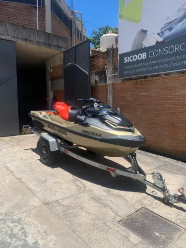 Jet Ski RXT 325 Sea-doo