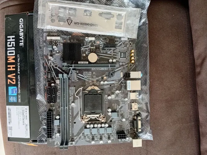 Placa mãe gigabyte h510h na caixa