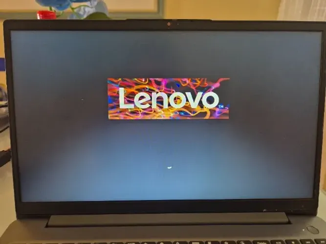 Notebook Lenovo IdeaPad 3i - Core i3 11ª - 12GB RAM