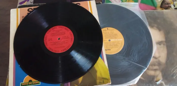 Lote de 10 Discos de vinil para artesanato, ou enfeite de festas por R$2,00