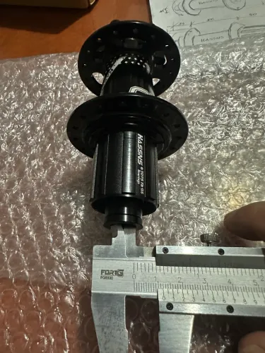 Par de Cubos Hassns 7 Pro com rolamentos para Bike