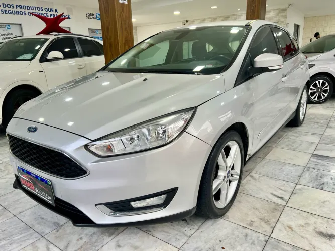 Ford Focus 1.6 S/se/se Plus Flex 8v/16v 5P 2017