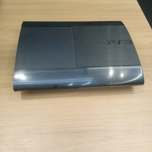 PS3 super slim travado + 18 jogos + 3 controles