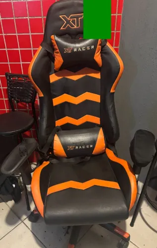 Cadeira gamer em bom estado