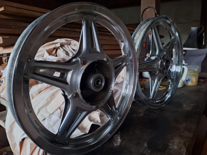Rodas da cb 400 1980 a 1982