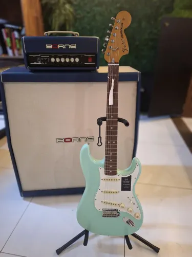Guitarra Fender Vintera II Surf Green