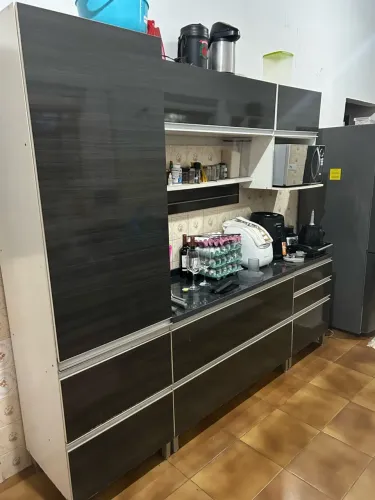 Armário de cozinha completo com Aéreos e balcão 