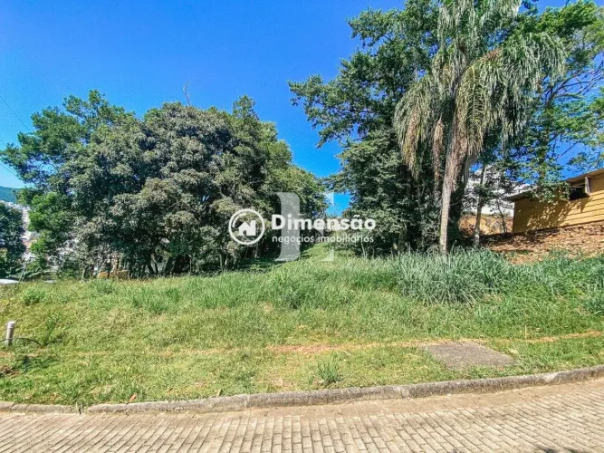 TERRENO EM CONDOMÍNIO FECHADO NO CÓRREGO GRANDE - FLORIANÓPOLIS