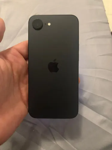 iPhone 16e 126GB