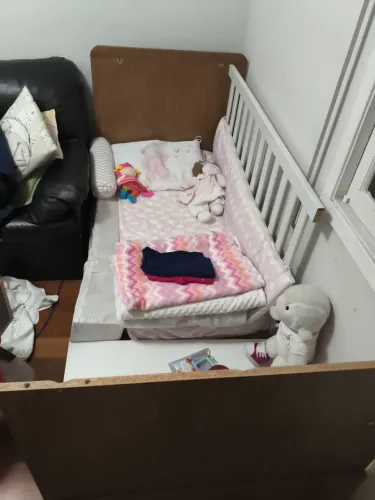 Cama infantil montessoriana
