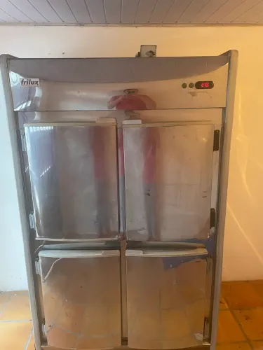 Geladeira industrial 4 portas frilux 