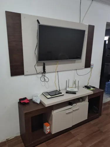 Rack com painel lindo