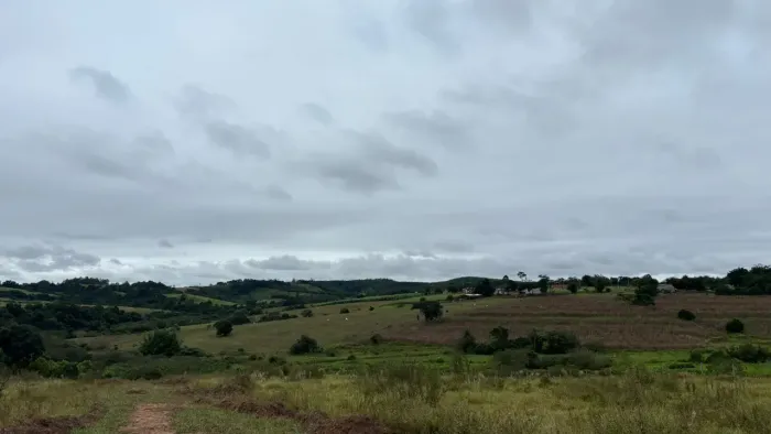 Vendo terreno em Araçoiaba da Serra plano