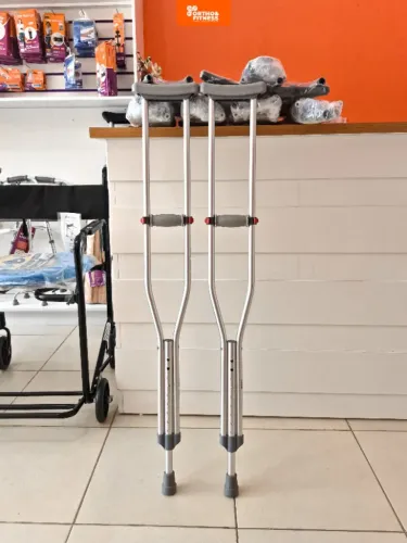 Muleta Axilar D7 Regulável em Alumínio - Dellamed (R$99/Unidade)
