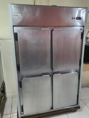 Geladeira Inox Frilux 4 Portas 220V
