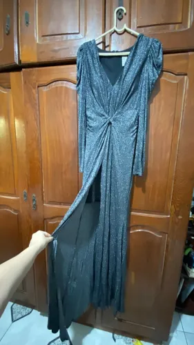 Vestido Longo Cinza Lurex - Elegante, Moderno e Sofisticado