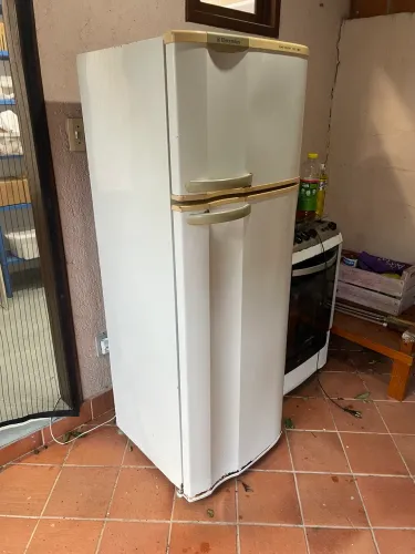 Geladeira Eletrolux DC33
