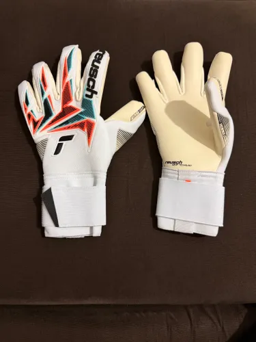 Luva Goleiro Reusch 9,5