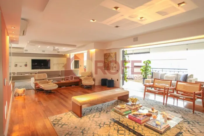 Venda ou Locação Apto Camarotte Campo Belo | 290m², 4 Suítes, 5 Vagas e Terraço Gourmet