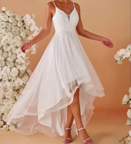 VENDO VESTIDO DE NOIVA, VÉU E ARRANJO DE CABELO