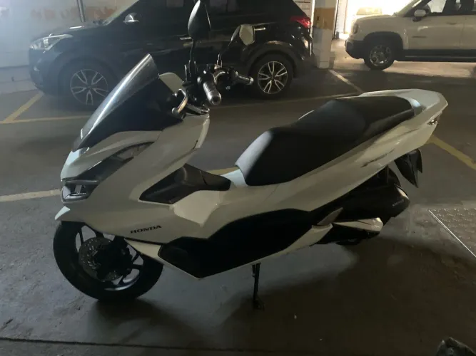 Honda PCX 160 2024 com freio ABS, KM 14.542