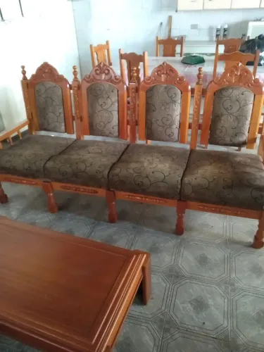 Conjunto de Sofá Clássico em Madeira