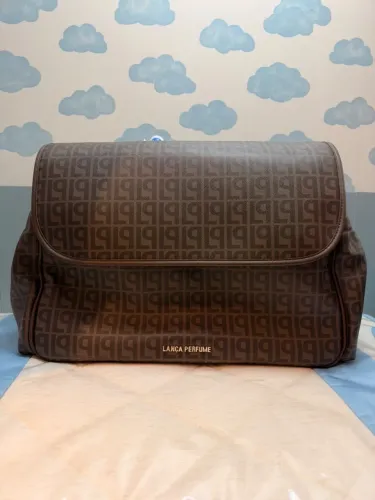 Bolsa maternidade lança perfume nova