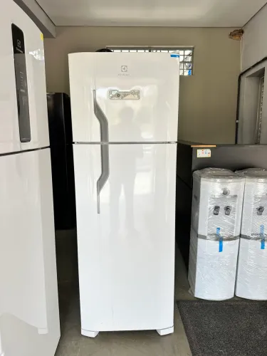 Geladeira Electrolux 310L | NOVA LD | Loja física | entregamos