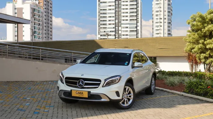 Mercedes-Benz GLA-200 GLA 200 Night 1.6. TB 16V Flex Aut. 2015
