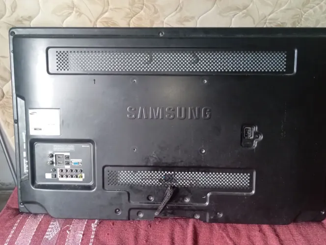 Televisão Samsung LN40C530 TruSurroundHD tela LCD