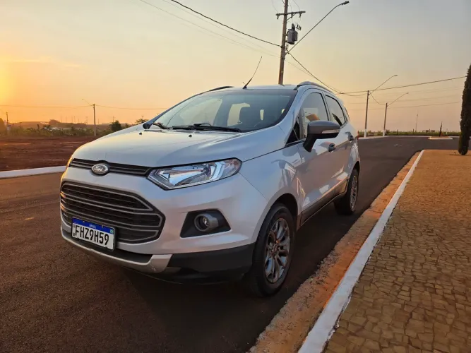 Ford Ecosport Freestyle 1.6 16V Flex 5P 2014