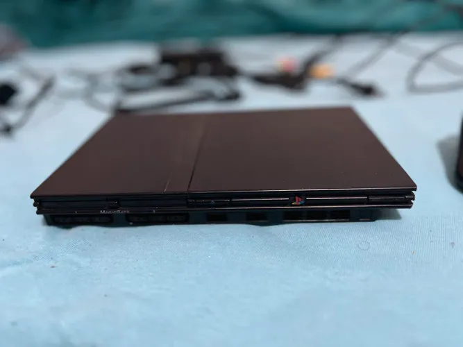 PlayStation 2 Desbloqueado e com leitor ok , incluir memory cardio