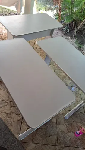 E mesas para escritório usadas.
