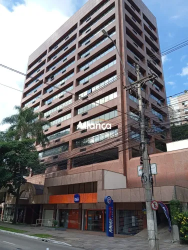 Sala comercial para alugar em local de grande fluxo de pedestres e veiculas no bairro Auxi