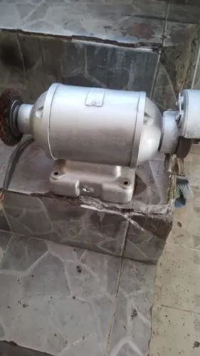 Motor Esmeril 1/2 CVA de Potência 220 Volts