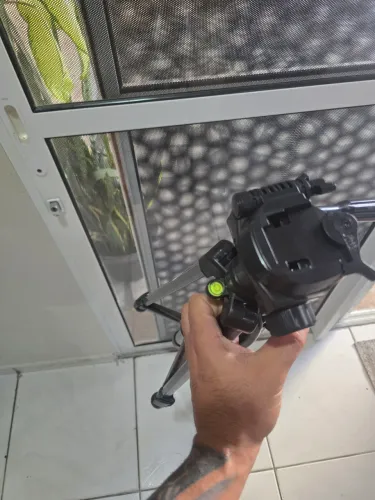 Tripé pedestal profissional para câmeras e celulares