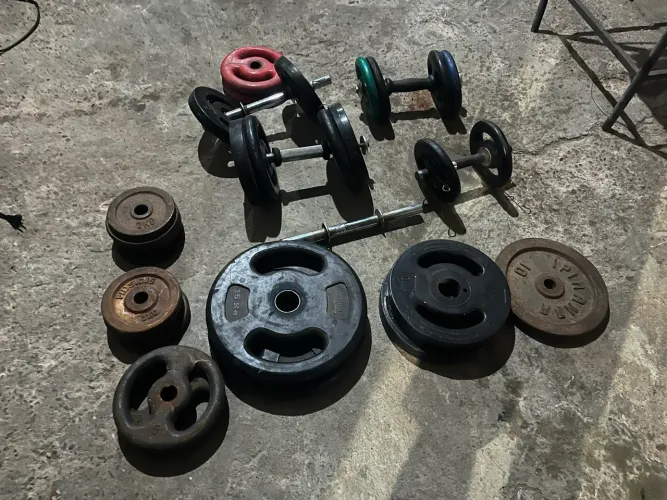Lote de Anilhas + Halteres + Barra - Academia Completa | Excelente Oportunidade